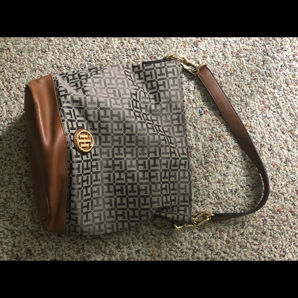 Tommy Hilfiger hobo bag